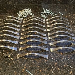 34 Kitchen Cabinet handles/pulls with screws